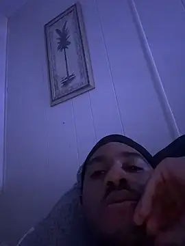 Snapshot of tyrek5051 chatting on November 9, 2025, 5:28 pm tyrek5051 online show from November 9, 2025, 5:28 pm