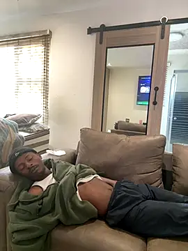 Snapshot of AllDayBbC chatting on November 12, 2025, 1:37 pm AllDayBbC online show from November 12, 2025, 1:37 pm