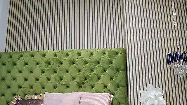 Snapshot of LunaHart chatting on November 30, 2025, 2:07 pm LunaHart online show from November 30, 2025, 2:07 pm