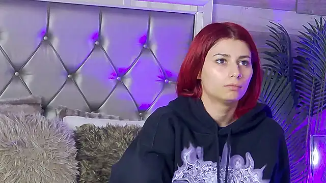 LunaHart online show from March 17, 2026, 4:26 am