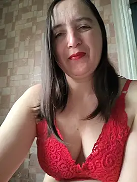 Snapshot of EvelinCutex chatting on November 28, 2025, 6:24 am EvelinCutex online show from November 28, 2025, 6:24 am