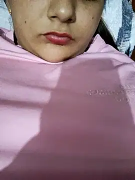 Anushka14321 online show from November 3, 2025, 6:11 pm