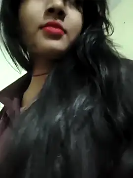 RAYI Queen 2 online show from November 8, 2025, 12:09 pm