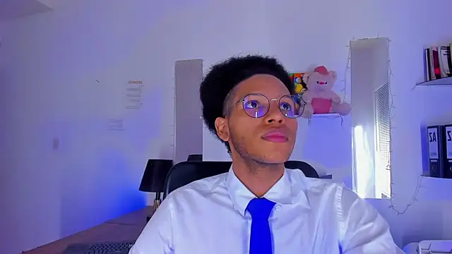 Snapshot of DEAMOL chatting on November 14, 2025, 6:44 pm DEAMOL online show from November 14, 2025, 6:44 pm