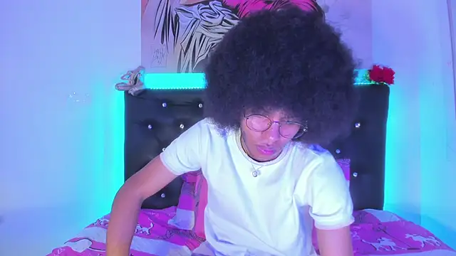 Snapshot of DEAMOL chatting on November 19, 2025, 6:52 pm DEAMOL online show from November 19, 2025, 6:52 pm