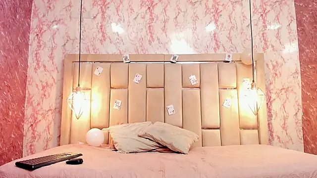 WILD FIREE  online show from October 31, 2025, 8:49 pm