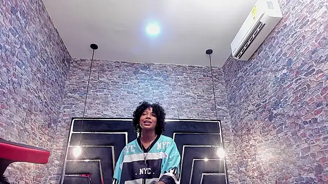 WILD FIREE  online show from February 17, 2026, 6:49 pm