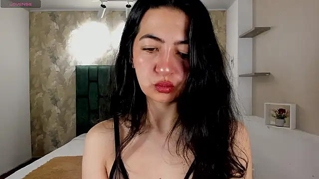 Snapshot of Saya_Amaretto1 chatting on February 18, 2026, 8:27 pm Saya Amaretto1 online show from February 18, 2026, 8:27 pm