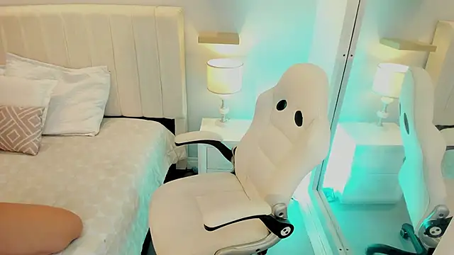 manyaa  online show from December 2, 2025, 7:48 pm