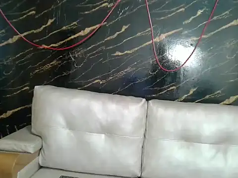 invincible200 online show from December 3, 2025, 1:21 pm