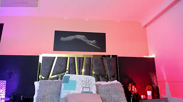 Snapshot of ScarletTorres chatting on November 17, 2025, 6:23 pm ScarletTorres online show from November 17, 2025, 6:23 pm