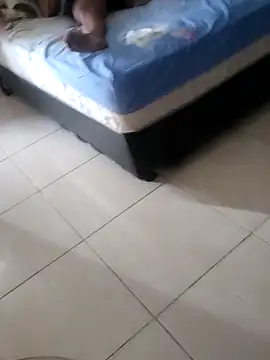 Snapshot of boysxx chatting on October 17, 2025, 12:14 am boysxx online show from October 17, 2025, 12:14 am