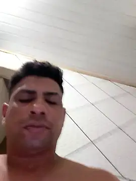 paulinhogostosinho online show from January 12, 2026, 3:57 am