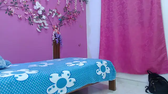 skinnybarbie022 online show from February 3, 2026, 1:05 am