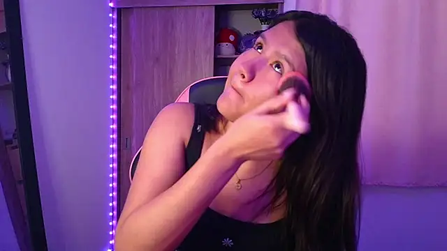 Oliviawatson1 online show from March 22, 2026, 12:29 pm