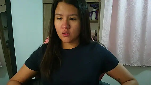 Oliviawatson1 online show from April 11, 2026, 12:31 pm