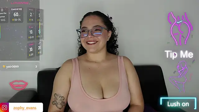 Snapshot of Zophy_Evans_ chatting on November 30, 2025, 7:36 pm Zophy Evans online show from November 30, 2025, 7:36 pm