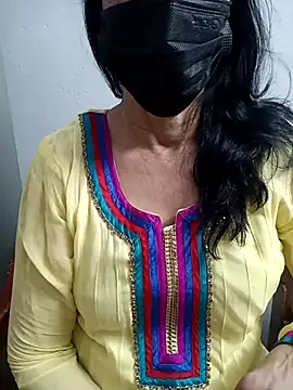 Snapshot of ammala_honey chatting on October 23, 2025, 3:43 pm ammala honey online show from October 23, 2025, 3:43 pm