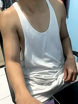 Snapshot of ieat_monsters chatting on October 22, 2025, 5:40 am ieat monsters online show from October 22, 2025, 5:40 am