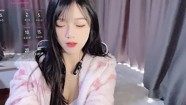 Snapshot of Cicicici-cc chatting on December 15, 2025, 3:45 am Cicicici-cc online show from December 15, 2025, 3:45 am