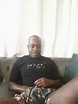 Snapshot of WaiterZim chatting on July 7, 2026, 7:23 am WaiterZim online show from July 7, 2026, 7:23 am