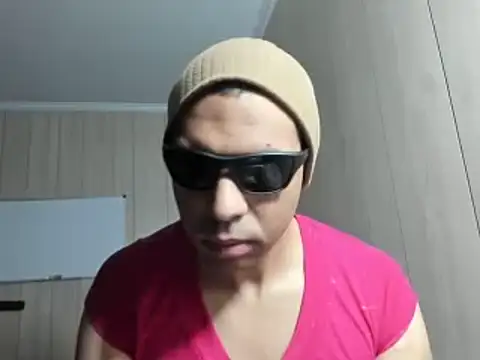 Snapshot of NaturalBeautyQueen chatting on October 28, 2025, 10:03 am NaturalBeautyQueen online show from October 28, 2025, 10:03 am