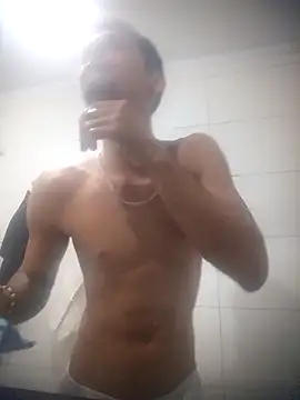 QUIEROFOLLARTEDUR online show from December 22, 2025, 12:11 am