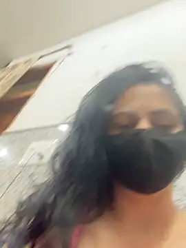 SashaPatel online show from April 7, 2026, 1:46 pm