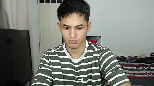 Snapshot of Alex_mojica chatting on November 22, 2025, 6:56 am Alex mojica online show from November 22, 2025, 6:56 am