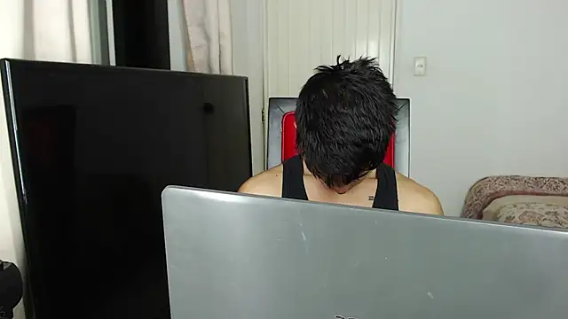 Snapshot of Alex_mojica chatting on November 1, 2025, 7:13 am Alex mojica online show from November 1, 2025, 7:13 am