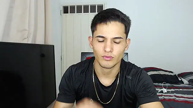 Snapshot of Alex_mojica chatting on November 25, 2025, 2:06 pm Alex mojica online show from November 25, 2025, 2:06 pm