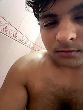 Snapshot of Kira_1413 chatting on October 18, 2025, 11:01 am Kira 1413 online show from October 18, 2025, 11:01 am