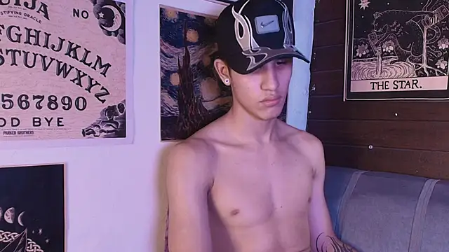 Snapshot of _realwav chatting on September 18, 2025, 9:29 pm realwav online show from September 18, 2025, 9:29 pm