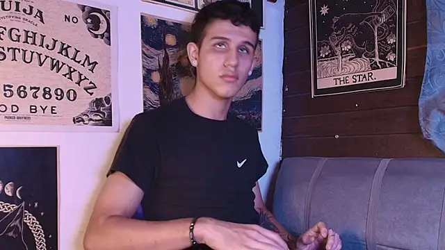 Snapshot of _realwav chatting on September 14, 2025, 12:38 pm realwav online show from September 14, 2025, 12:38 pm