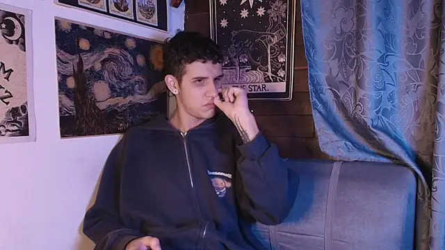 Snapshot of _realwav chatting on September 21, 2025, 3:22 am realwav online show from September 21, 2025, 3:22 am