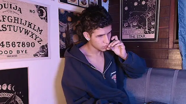 Snapshot of _realwav chatting on September 13, 2025, 9:42 am realwav online show from September 13, 2025, 9:42 am