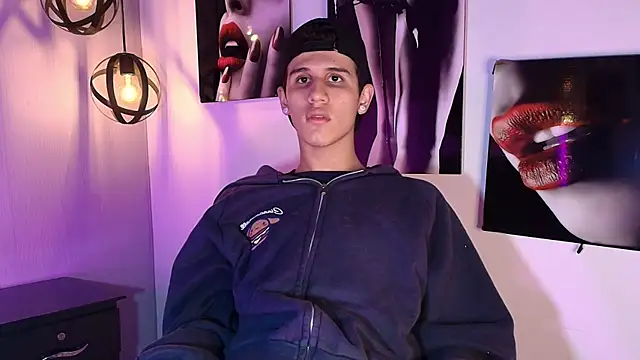 Snapshot of _realwav chatting on October 14, 2025, 8:59 am realwav online show from October 14, 2025, 8:59 am