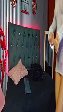 Snapshot of geminis_milf chatting on October 9, 2025, 6:52 pm geminis milf online show from October 9, 2025, 6:52 pm