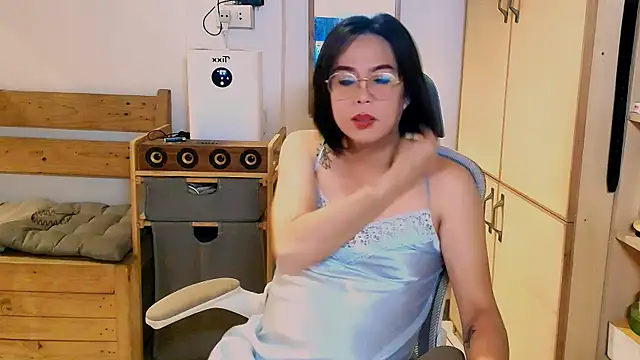 Snapshot of moriliciousxxx chatting on October 31, 2025, 11:22 pm moriliciousxxx online show from October 31, 2025, 11:22 pm