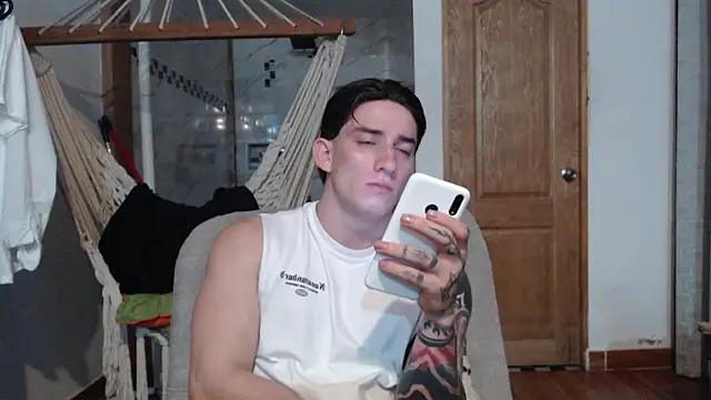 Snapshot of AteneoJr chatting on November 15, 2025, 4:49 am AteneoJr online show from November 15, 2025, 4:49 am