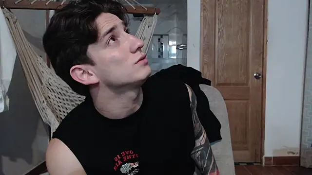 Snapshot of AteneoJr chatting on December 18, 2025, 5:12 am AteneoJr online show from December 18, 2025, 5:12 am