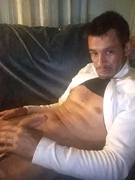 Snapshot of Villena_jm91 chatting on December 18, 2025, 5:34 am Villena jm91 online show from December 18, 2025, 5:34 am