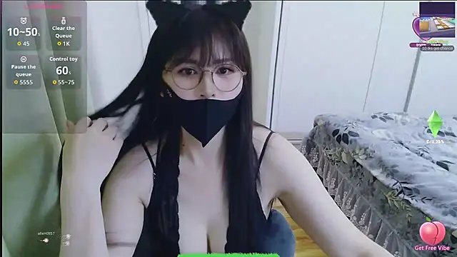 Snapshot of Winnie-01 chatting on March 31, 2026, 2:41 pm Winnie-01 online show from March 31, 2026, 2:41 pm