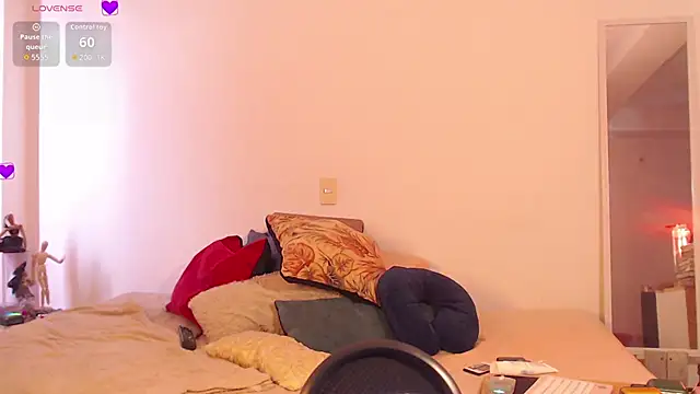 Theevae online show from November 6, 2025, 5:39 pm