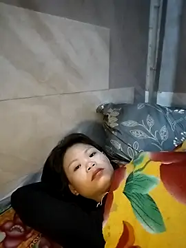 Snapshot of LinhNa999 chatting on February 13, 2026, 1:38 am LinhNa999 online show from February 13, 2026, 1:38 am