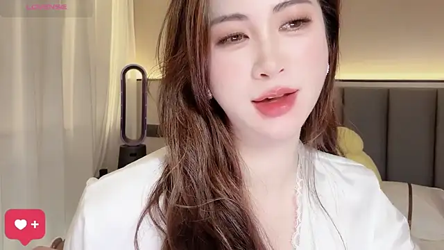 wuyueaini online show from May 16, 2026, 6:34 am