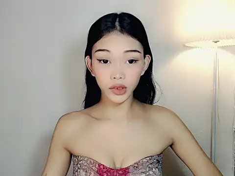 holyakiesha online show from November 18, 2025, 10:45 pm