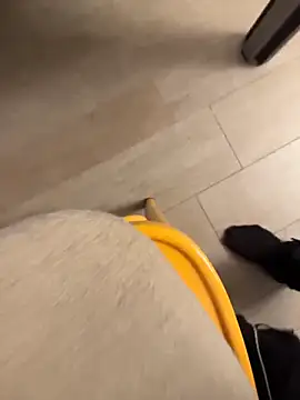 Snapshot of Manu97k chatting on October 30, 2025, 11:01 pm Manu97k online show from October 30, 2025, 11:01 pm