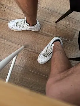 Snapshot of Manu97k chatting on November 17, 2025, 4:55 pm Manu97k online show from November 17, 2025, 4:55 pm