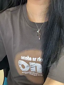 Dolly282 online show from April 5, 2026, 6:03 pm